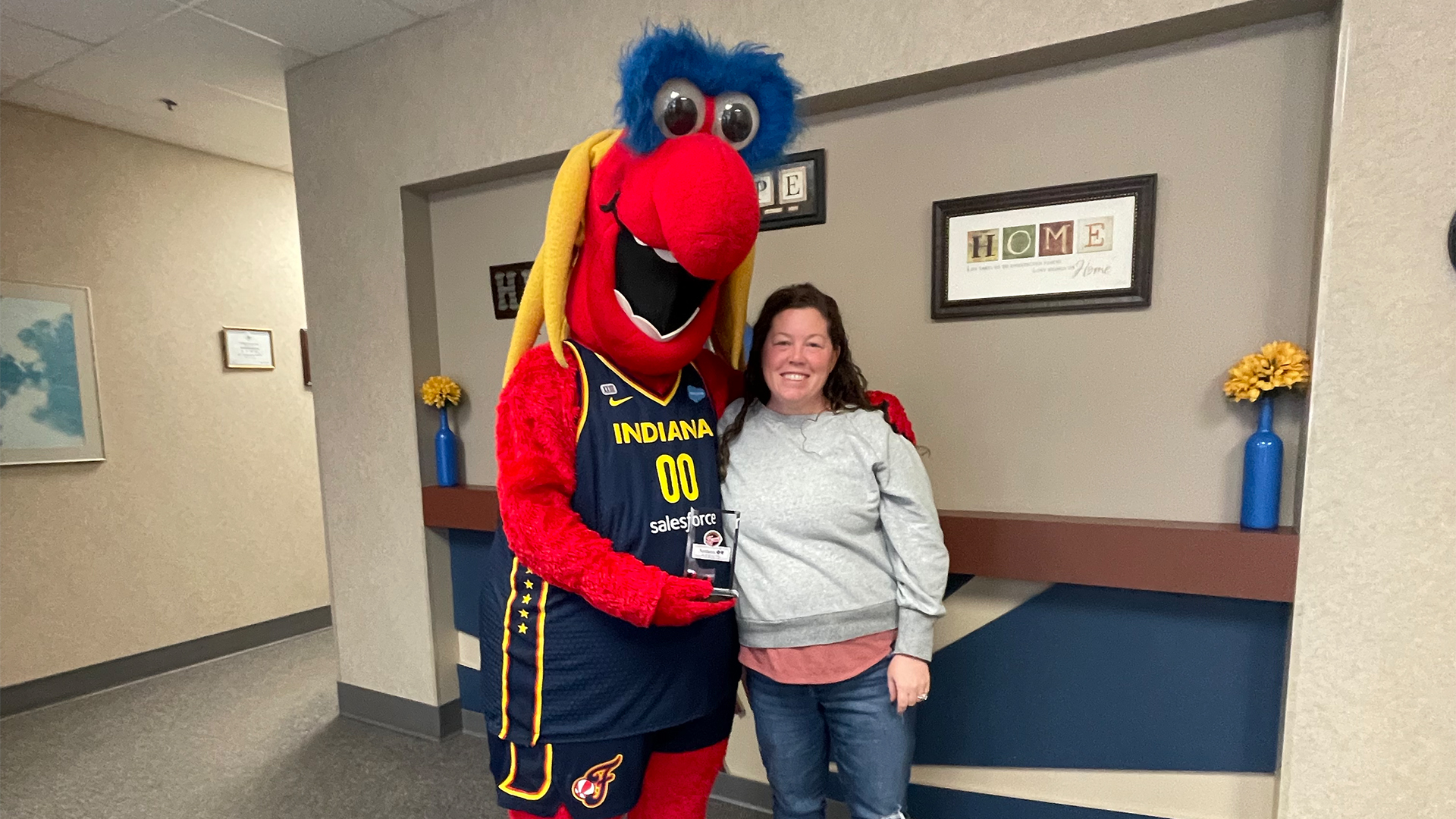 Fourth Anthem Assists Award Presented to Nicole Wesling From Horizon House